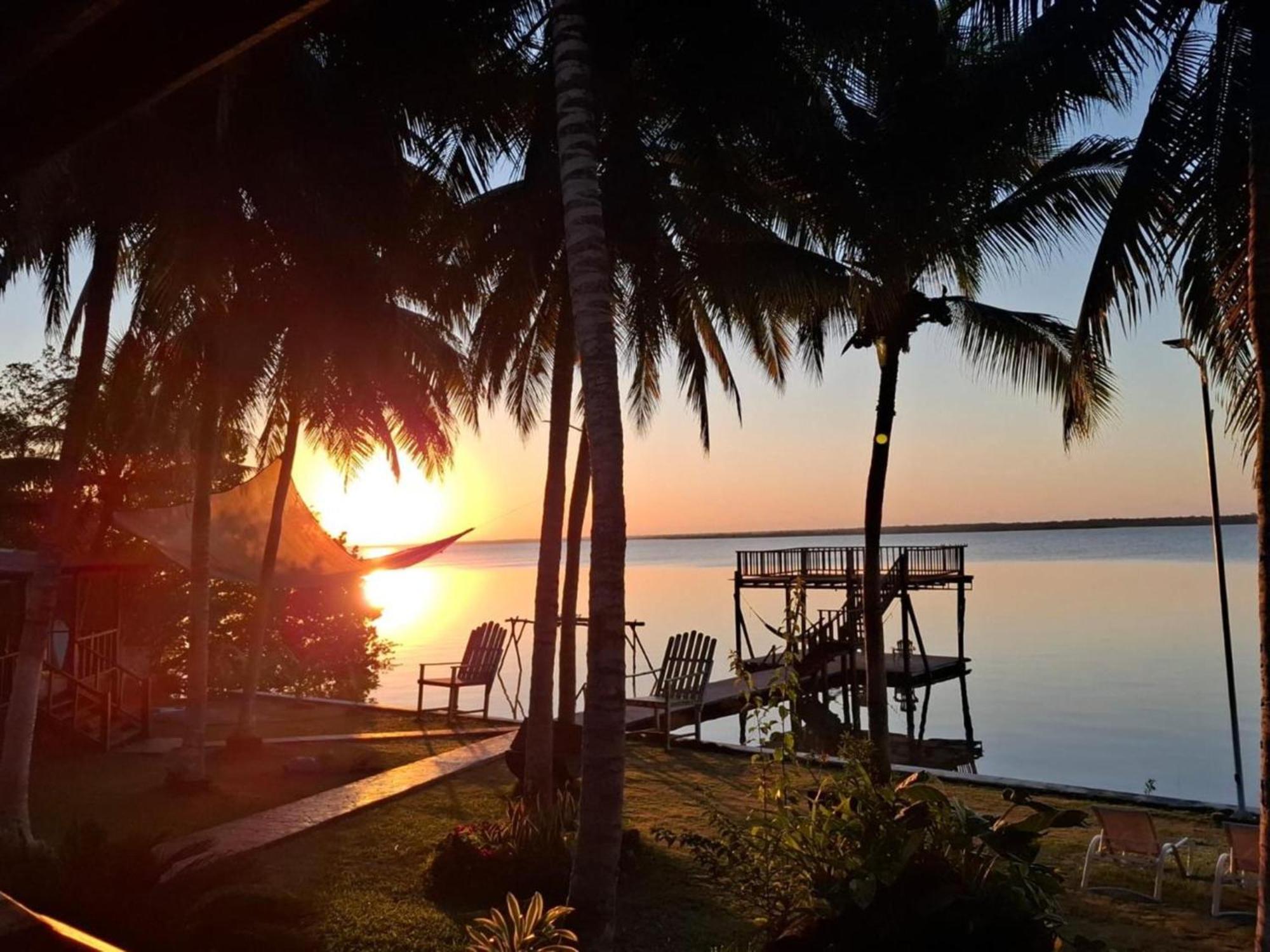 Coras Place Bacalar Lagoon Front Exterior photo