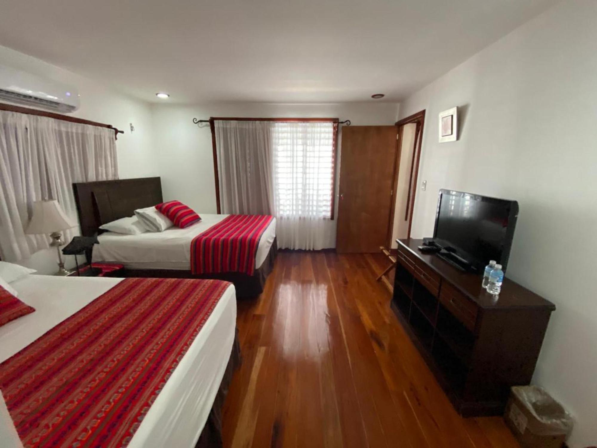 Coras Place Bacalar Lagoon Front Room photo